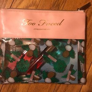 Makeup pouch with Samples!